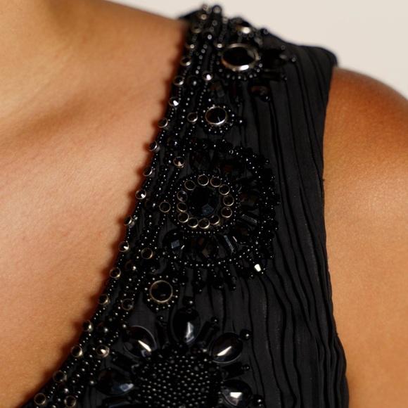 Carmen Marc Valvo Couture beaded, pleated black chiffon gown, fully lined size 2 - Picture 4 of 10